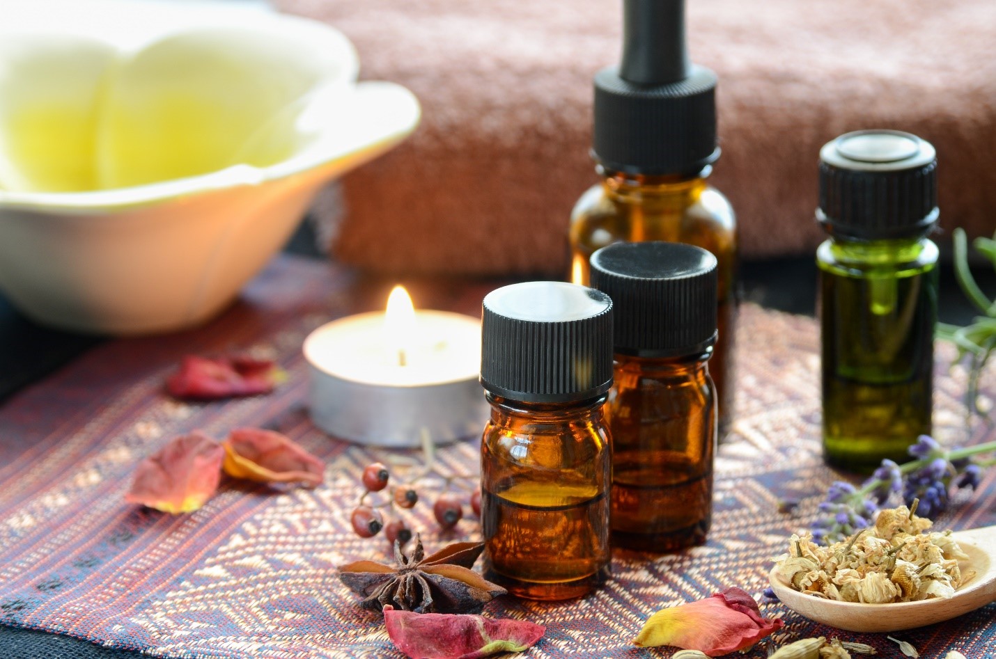 What Is Aromatherapy and What Are Its Benefits? University of Natural What Is Aromatherapy and What Are Its Benefits? University of Natural